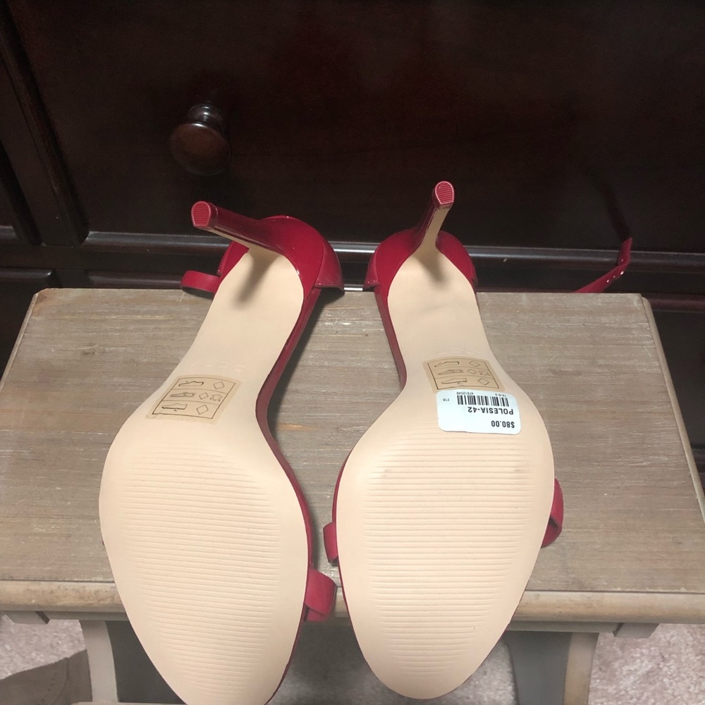 Heels - Picture 7 of 8